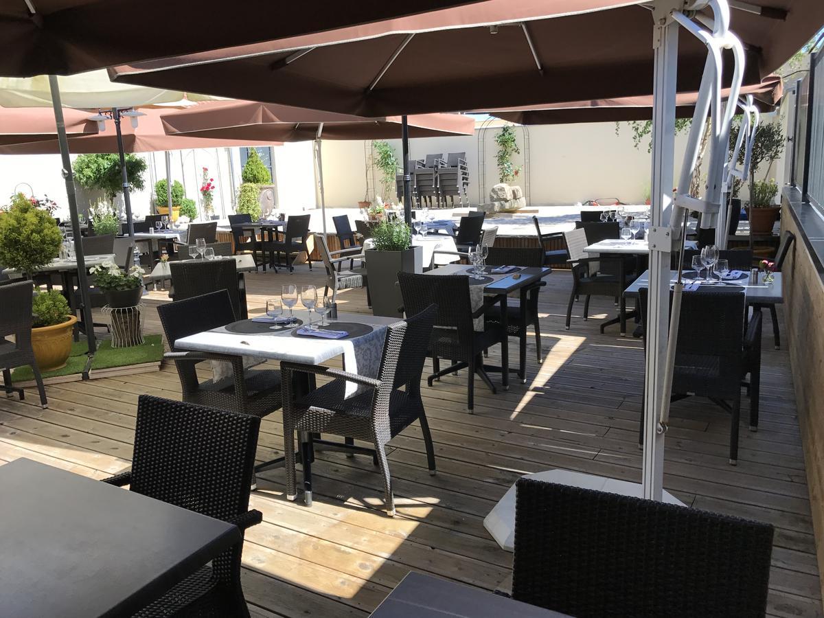 Logis Hotel-Restaurant Le Relais D'Aligre Châteauneuf-en-Thymerais Exterior foto
